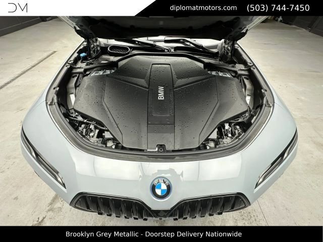 Used 2025 BMW i7 xDrive60 AWD/4WD image 47