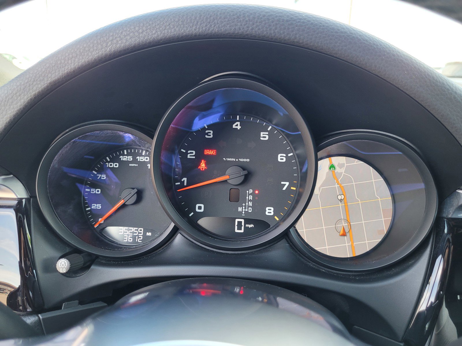 Used 2020 Porsche Macan w/ Premium Package image 24