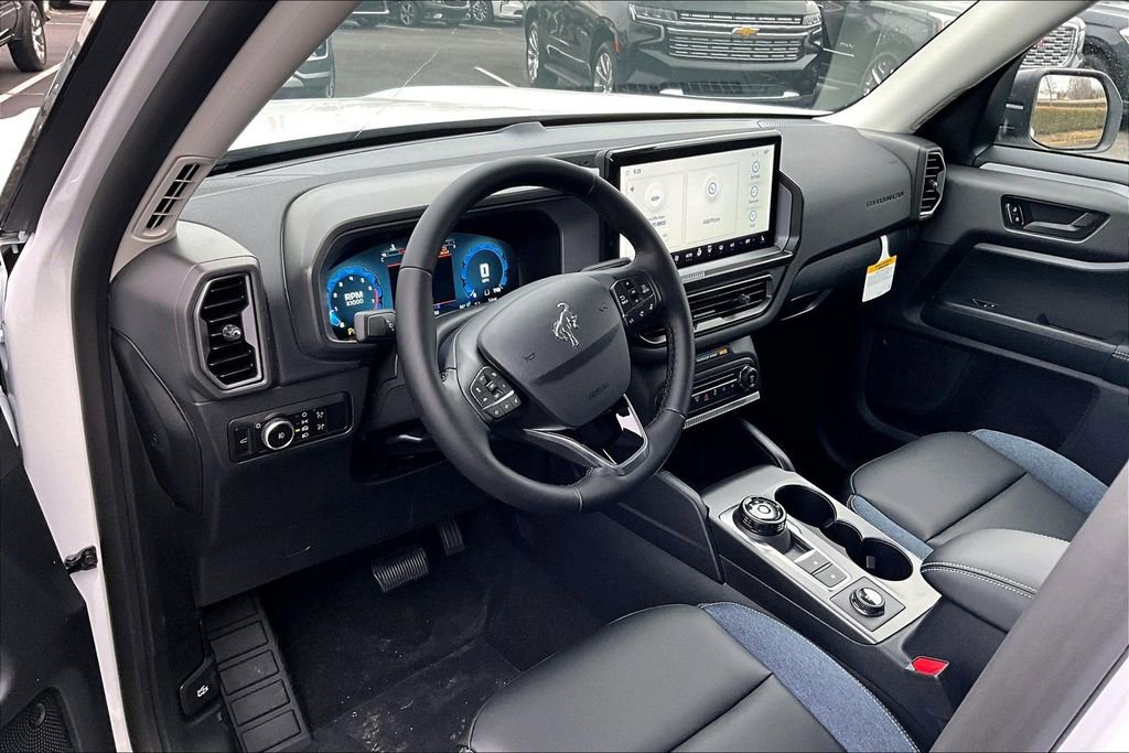 New 2025 Ford Bronco Sport Outer Banks image 6