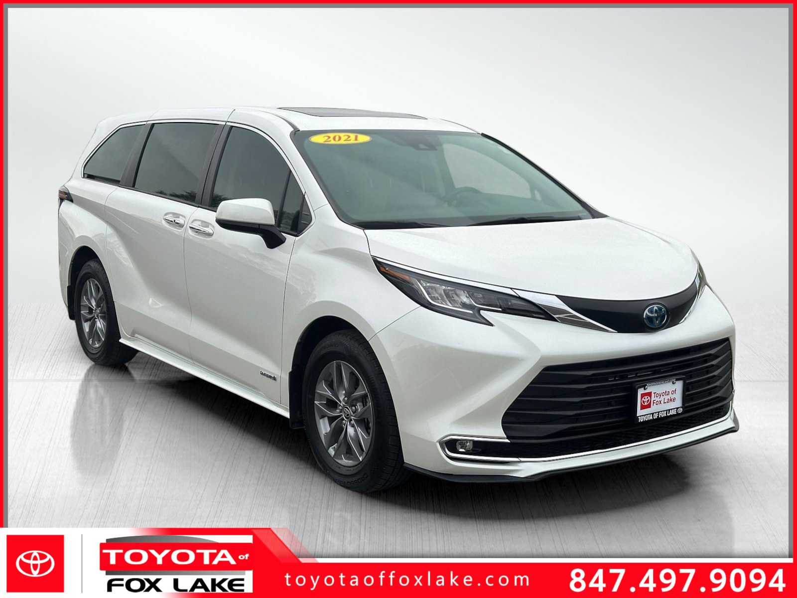 Used 2021 Toyota Sienna XLE AWD/4WD image 1