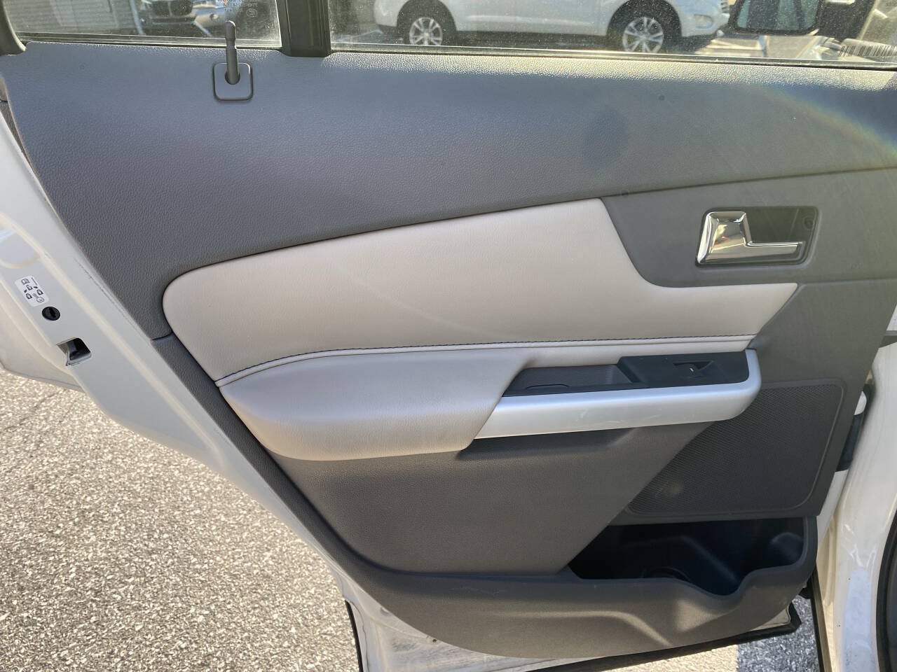 Used 2013 Ford Edge SE FWD image 12