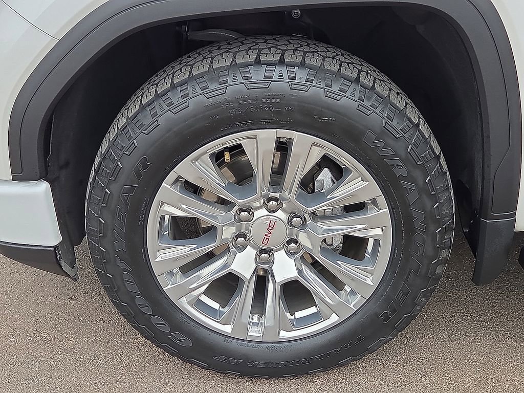 Used 2023 GMC Sierra 1500 Denali w/ Technology Package AWD/4WD image 9
