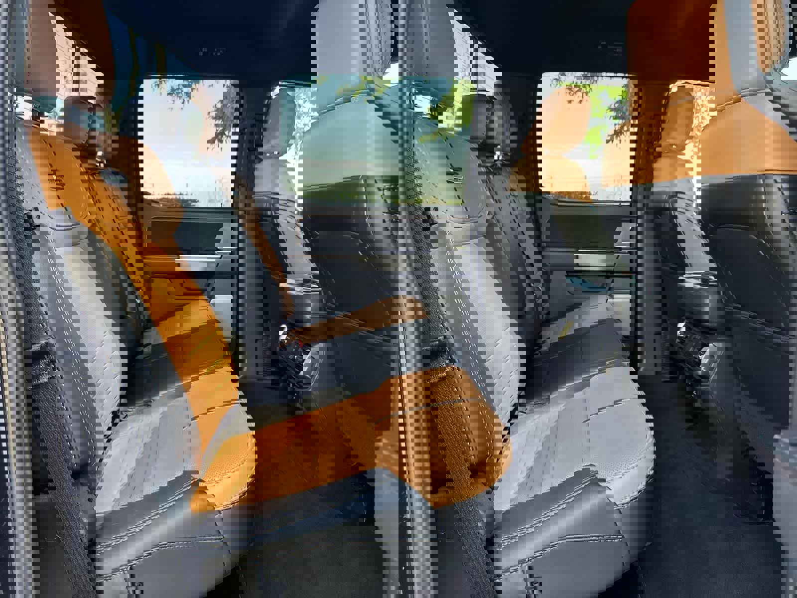 Used 2023 Ford F150 Platinum image 37