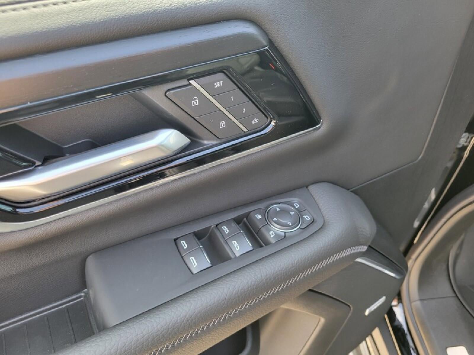 New 2026 GMC Yukon Denali w/ Denali Reserve Package RWD image 27
