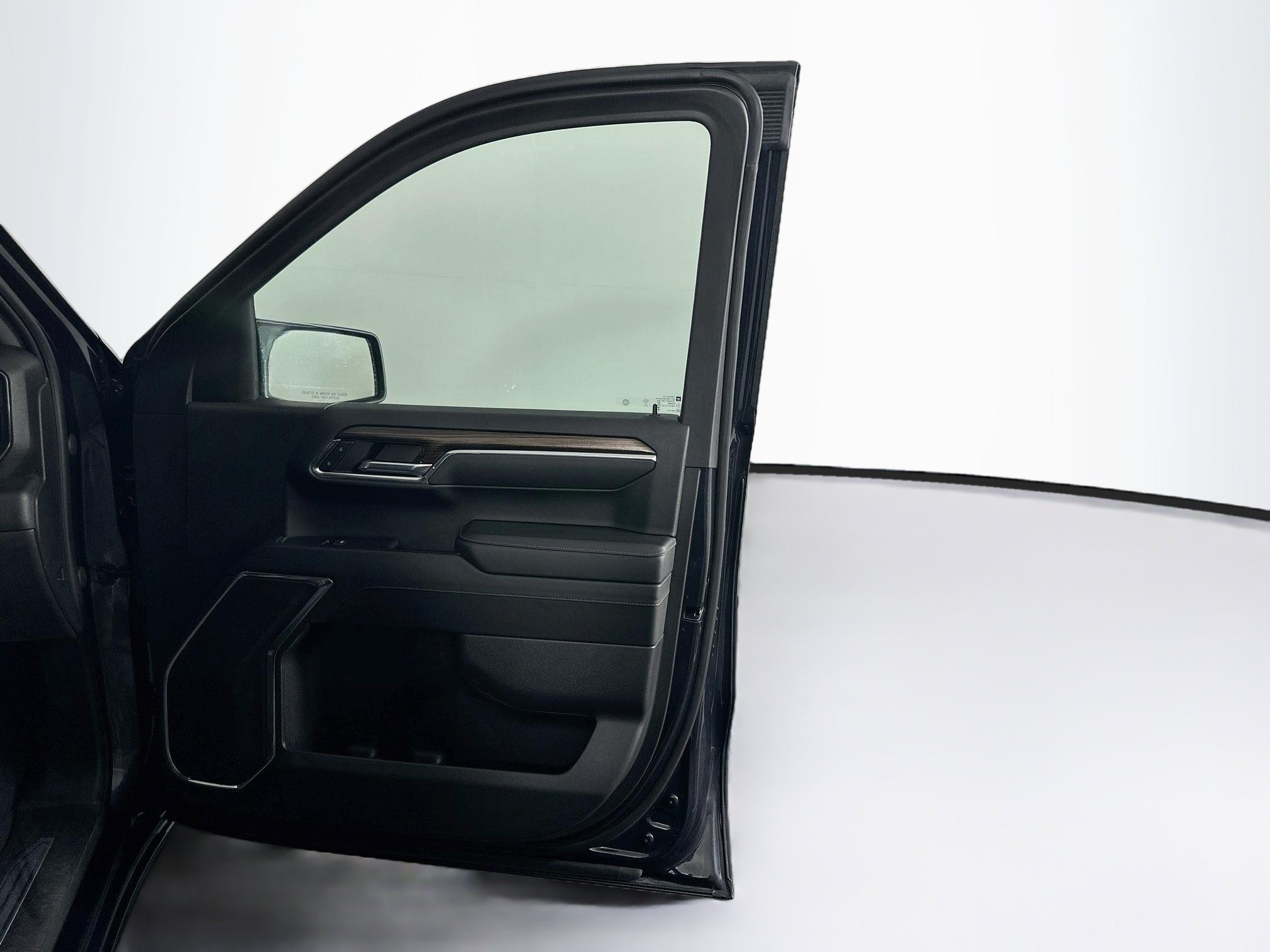 Used 2024 Chevrolet Silverado 1500 LT AWD/4WD image 32