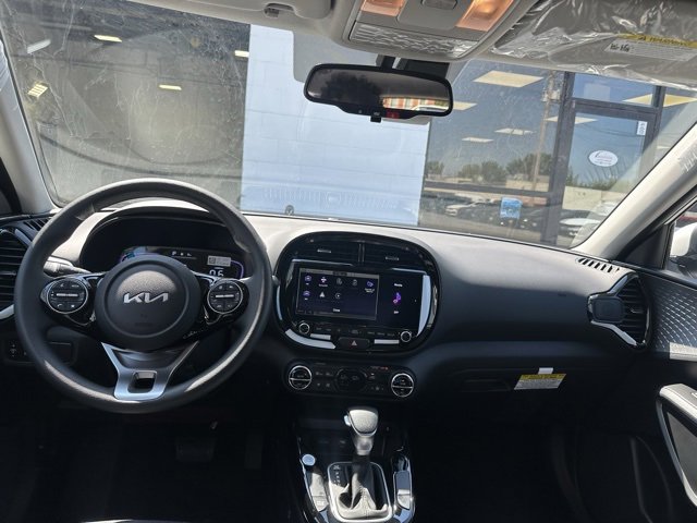 New 2025 Kia Soul S image 2