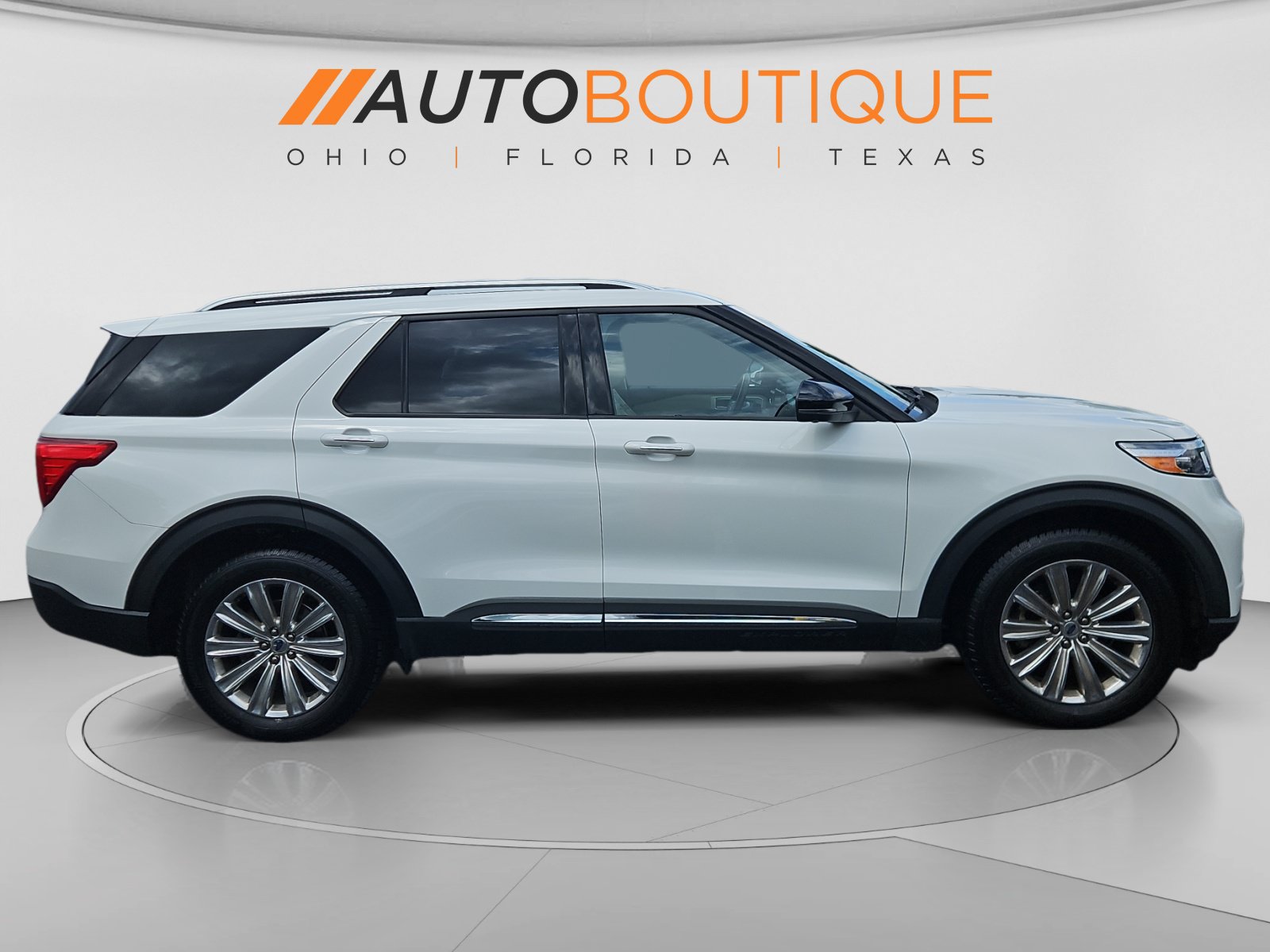 Used 2021 Ford Explorer Limited w/ Equipment Group 301A AWD/4WD image 6