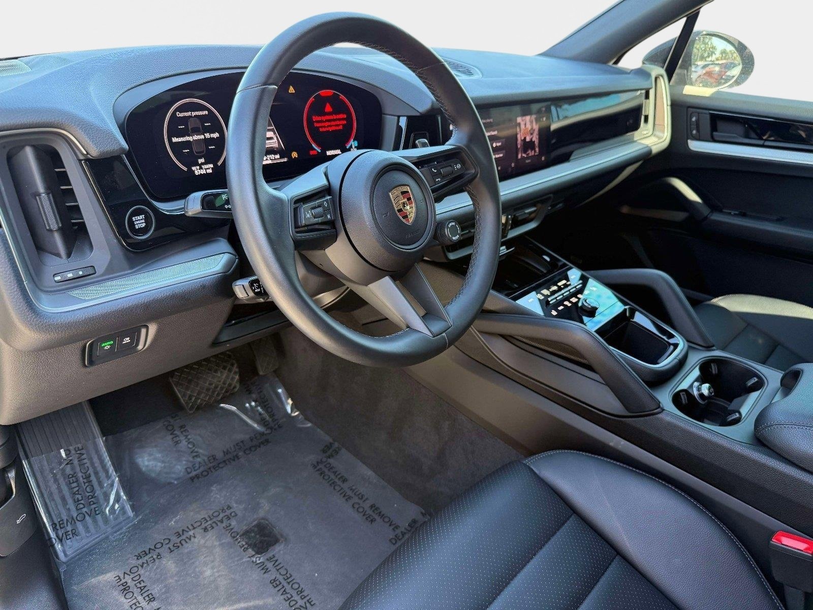 Used 2024 Porsche Cayenne image 41