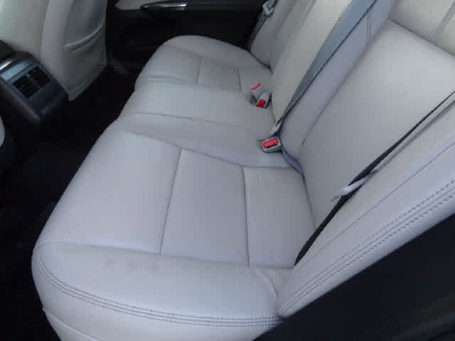 Used 2017 Toyota Avalon XLE Premium w/ All Weather Liner Package FWD image 8