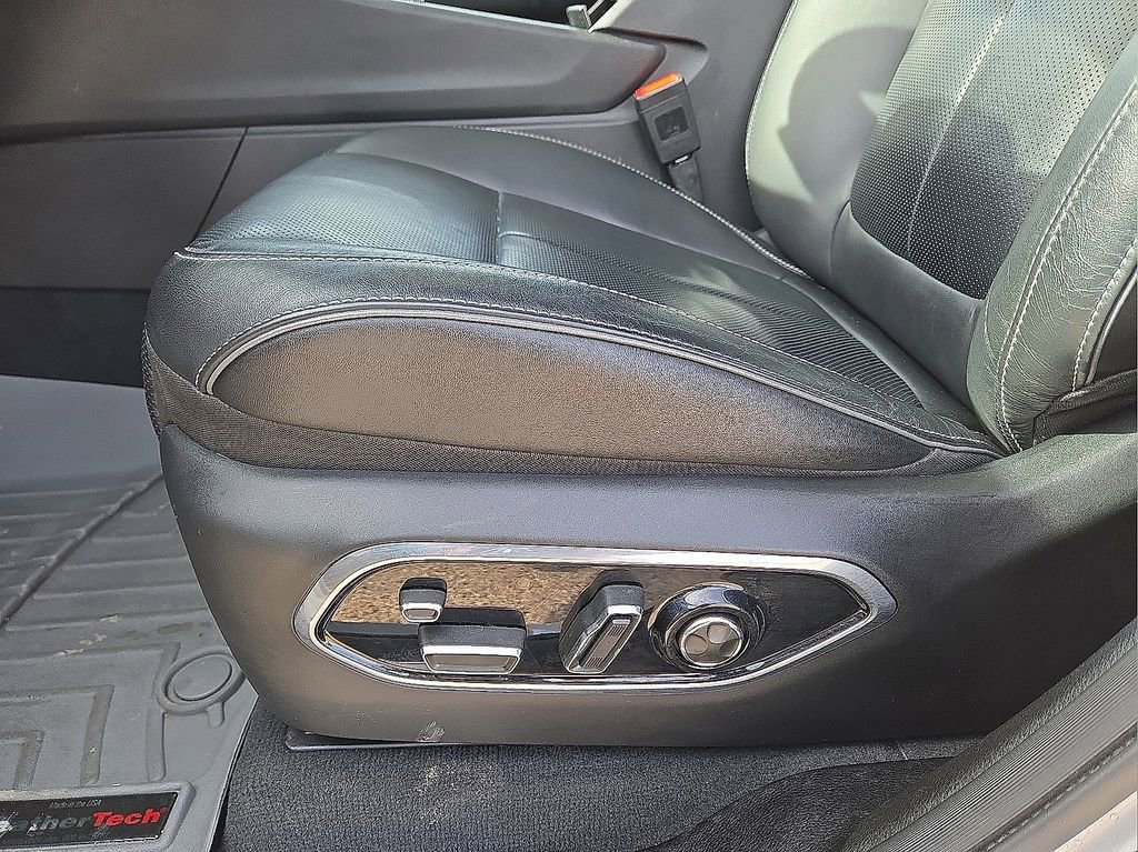 Used 2023 Jeep Grand Cherokee Overland w/ Luxury Tech Group IV image 28