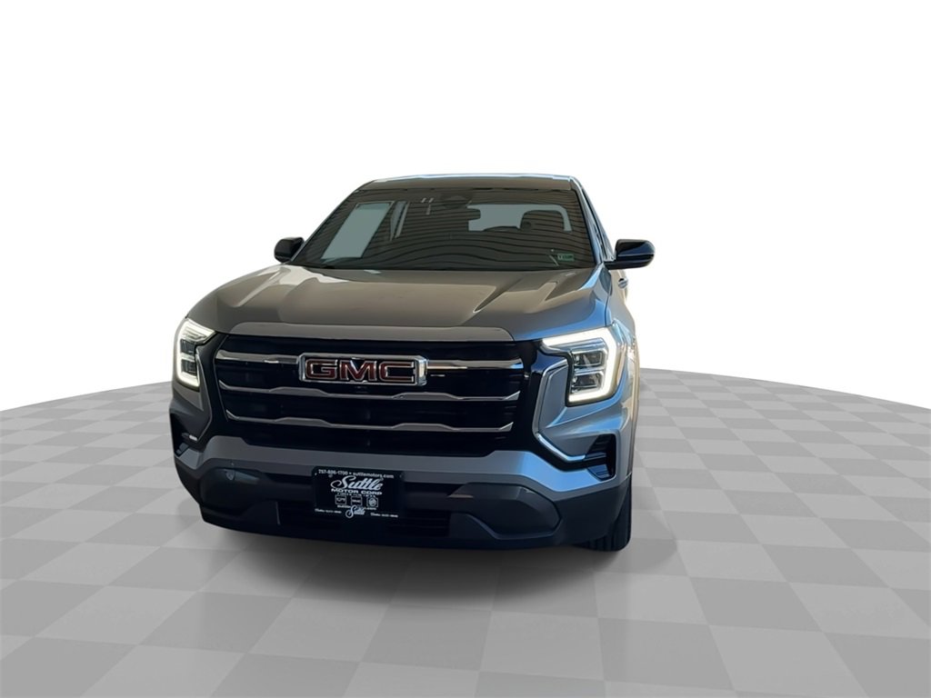 Used 2025 GMC Terrain Elevation image 3