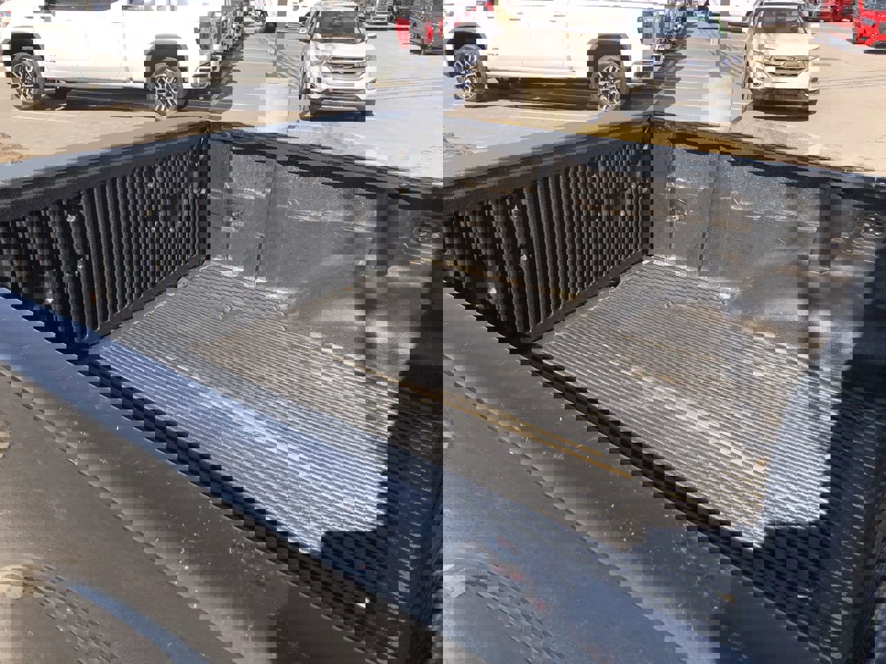 Used 2019 Nissan Frontier S image 9