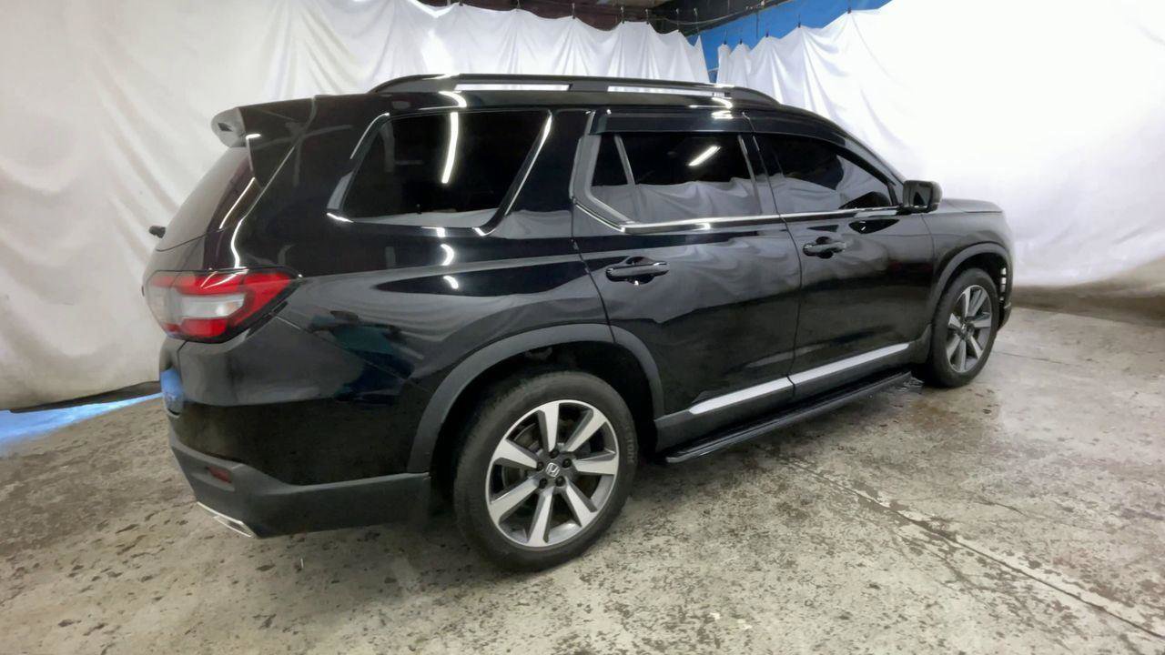 Used 2024 Honda Pilot Elite image 8