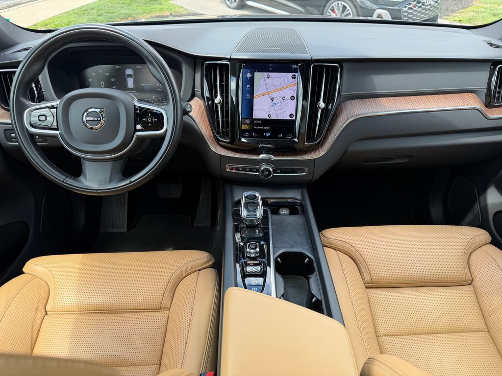 Used 2021 Volvo XC60 T8 Inscription AWD/4WD image 2