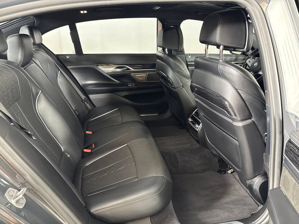 Used 2021 BMW 740i w/ M Sport Package RWD image 22