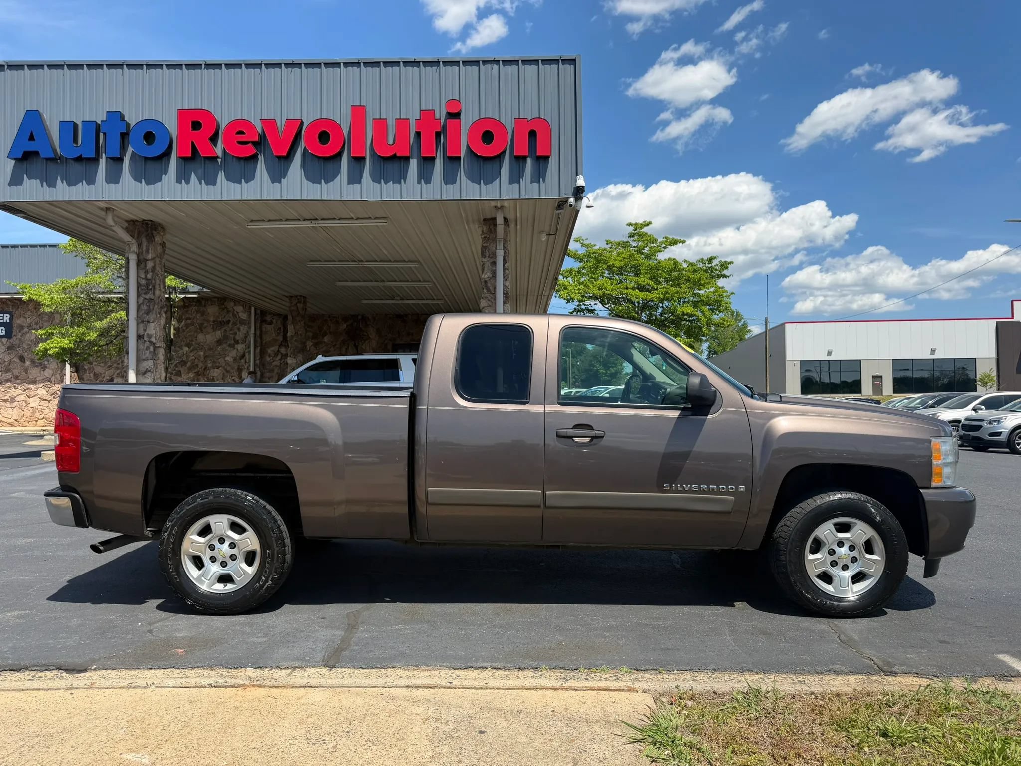 Used 2007 Chevrolet Silverado 1500 LT w/ 1LT Convenience Package RWD image 8