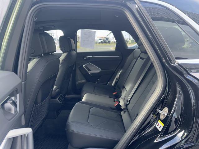 Certified 2025 Audi Q3 2.0T Premium Plus w/ Premium Plus Package AWD/4WD image 17