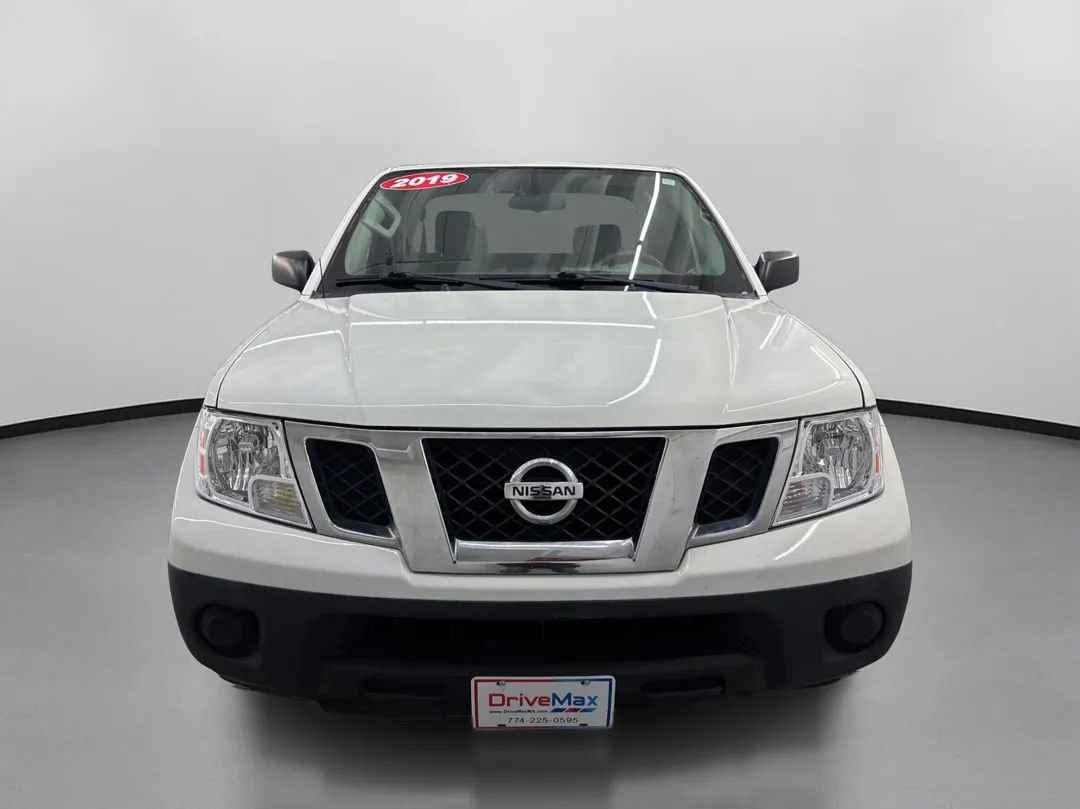Used 2019 Nissan Frontier S image 2