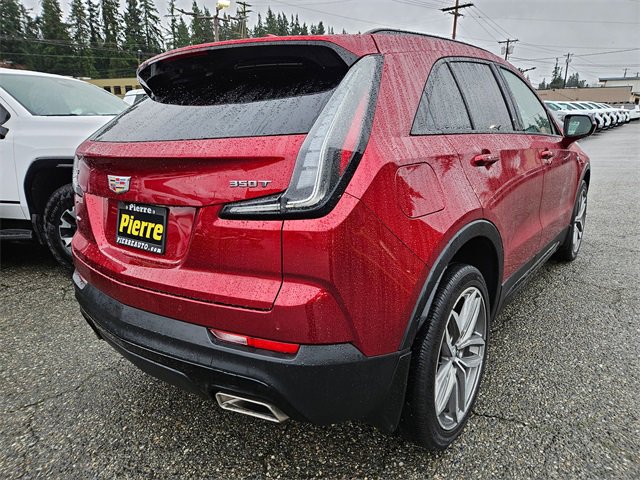 Used 2023 Cadillac XT4 Sport w/ Sun And Sound Package image 4