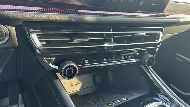 New 2026 Chevrolet Traverse Z71 w/ Enhanced Driving Package image 25