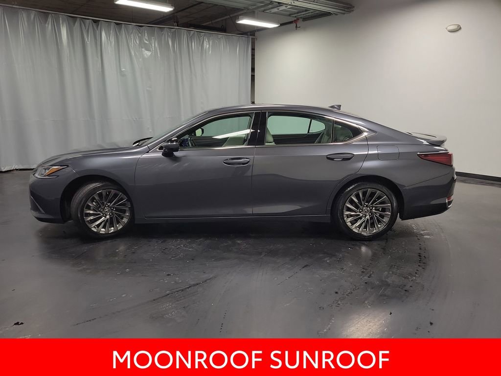 Used 2024 Lexus ES 300h w/ Technology Package FWD image 5