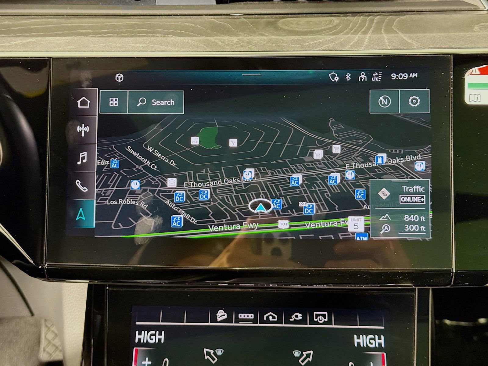 Certified 2022 Audi e-tron Premium w/ Convenience Plus Package AWD/4WD image 13