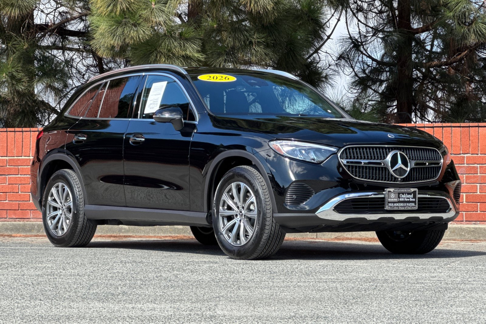 Used 2026 Mercedes-Benz GLC 300 4MATIC image 2