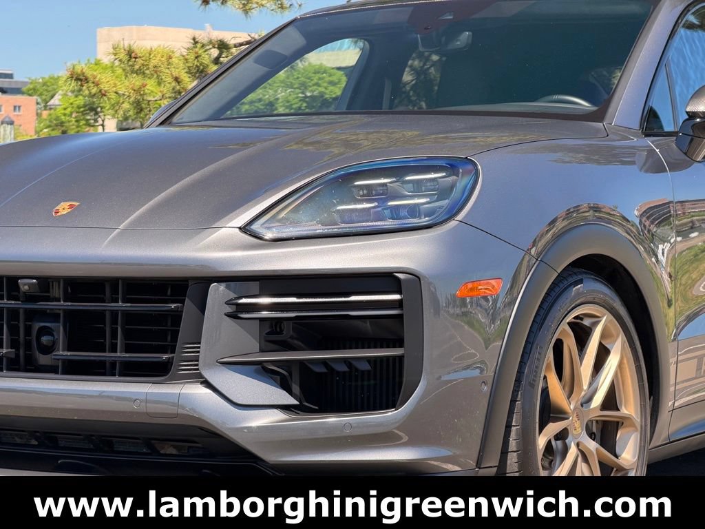 Used 2024 Porsche Cayenne Turbo GT AWD/4WD image 9