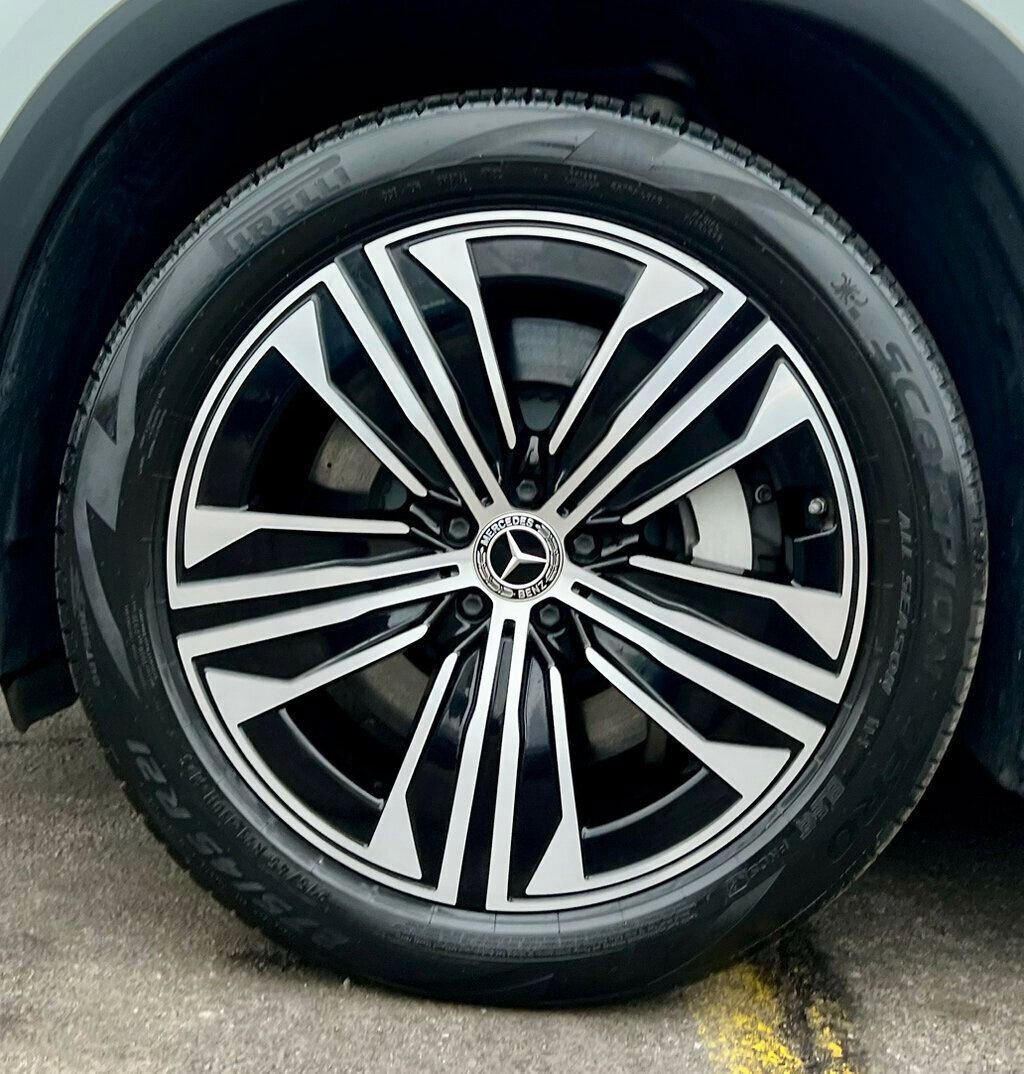 Used 2023 Mercedes-Benz EQS 450+ SUV image 33