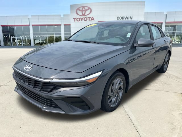 Used 2024 Hyundai Elantra SEL FWD image 7