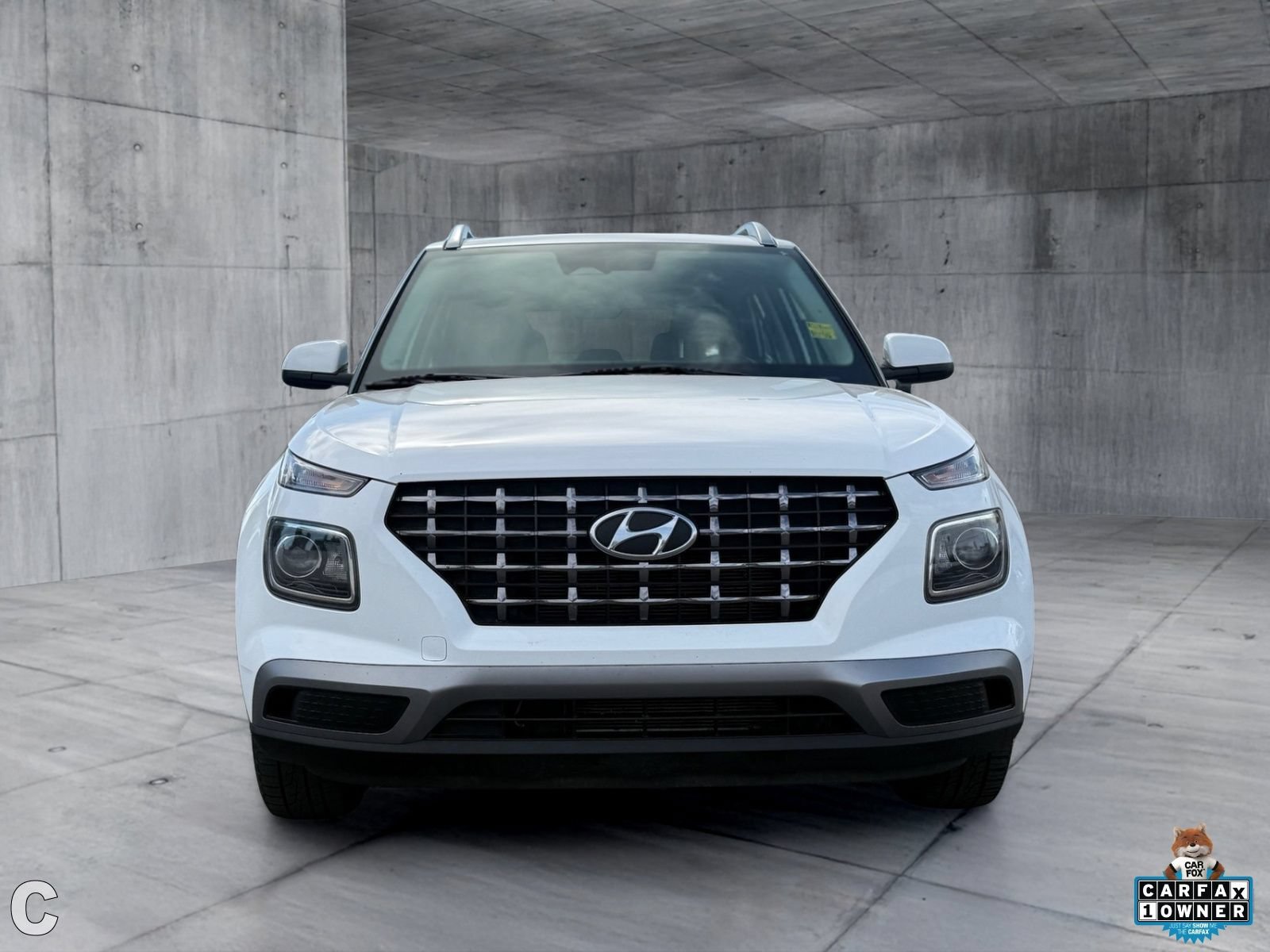 Used 2024 Hyundai Venue SEL FWD image 9
