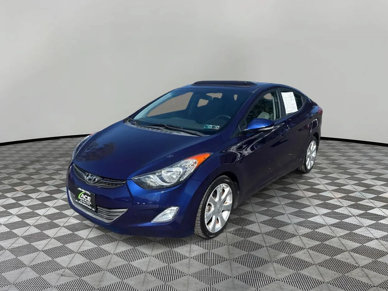 Used 2013 Hyundai Elantra Limited w/ Technology Pkg FWD image 2