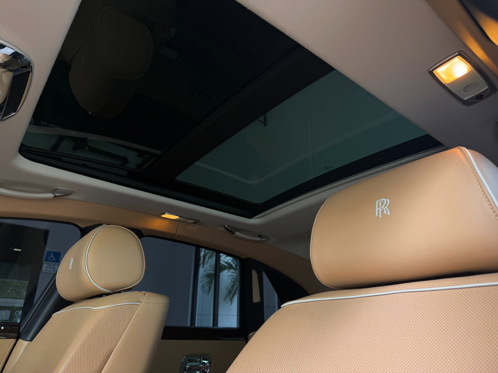 Used 2011 Rolls-Royce Ghost image 20