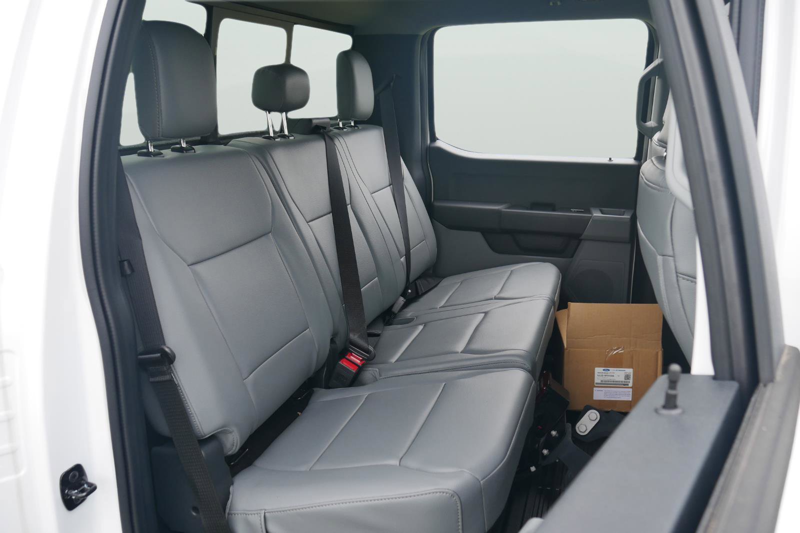 New 2025 Ford F250 XL w/ XL Chrome Package image 24