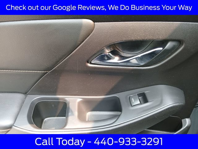 Used 2018 Chevrolet Traverse LT FWD image 31