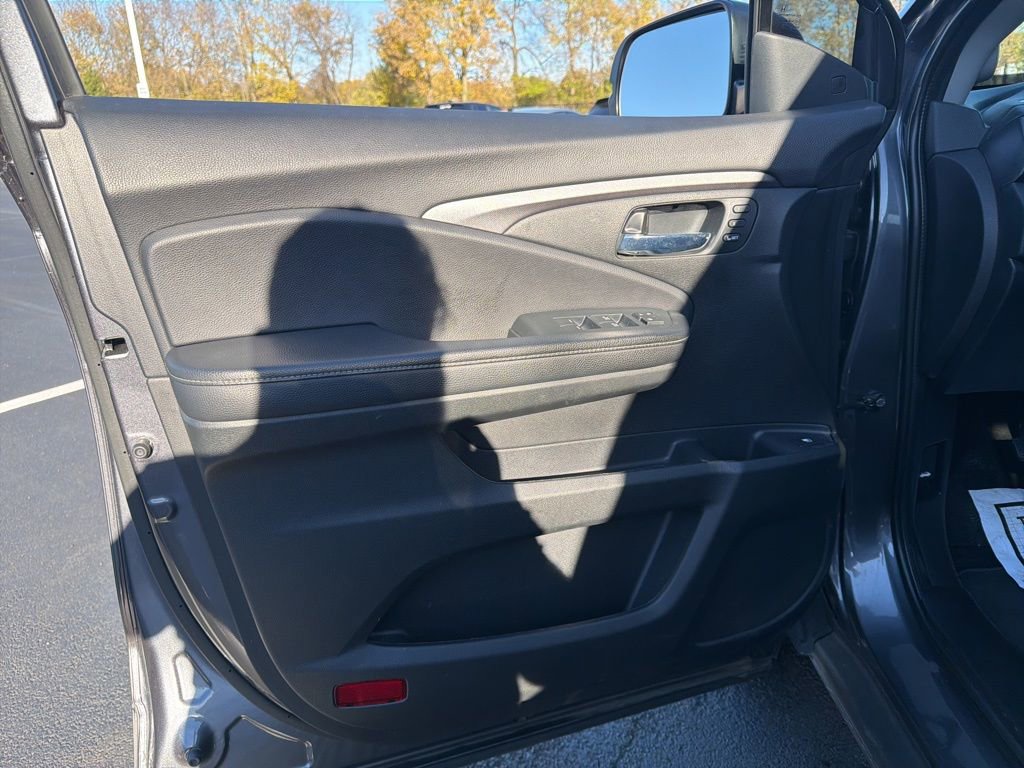 Used 2023 Honda Ridgeline RTL image 19