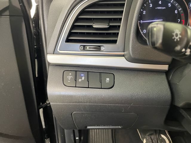 Used 2018 Hyundai Elantra Value Edition FWD image 14