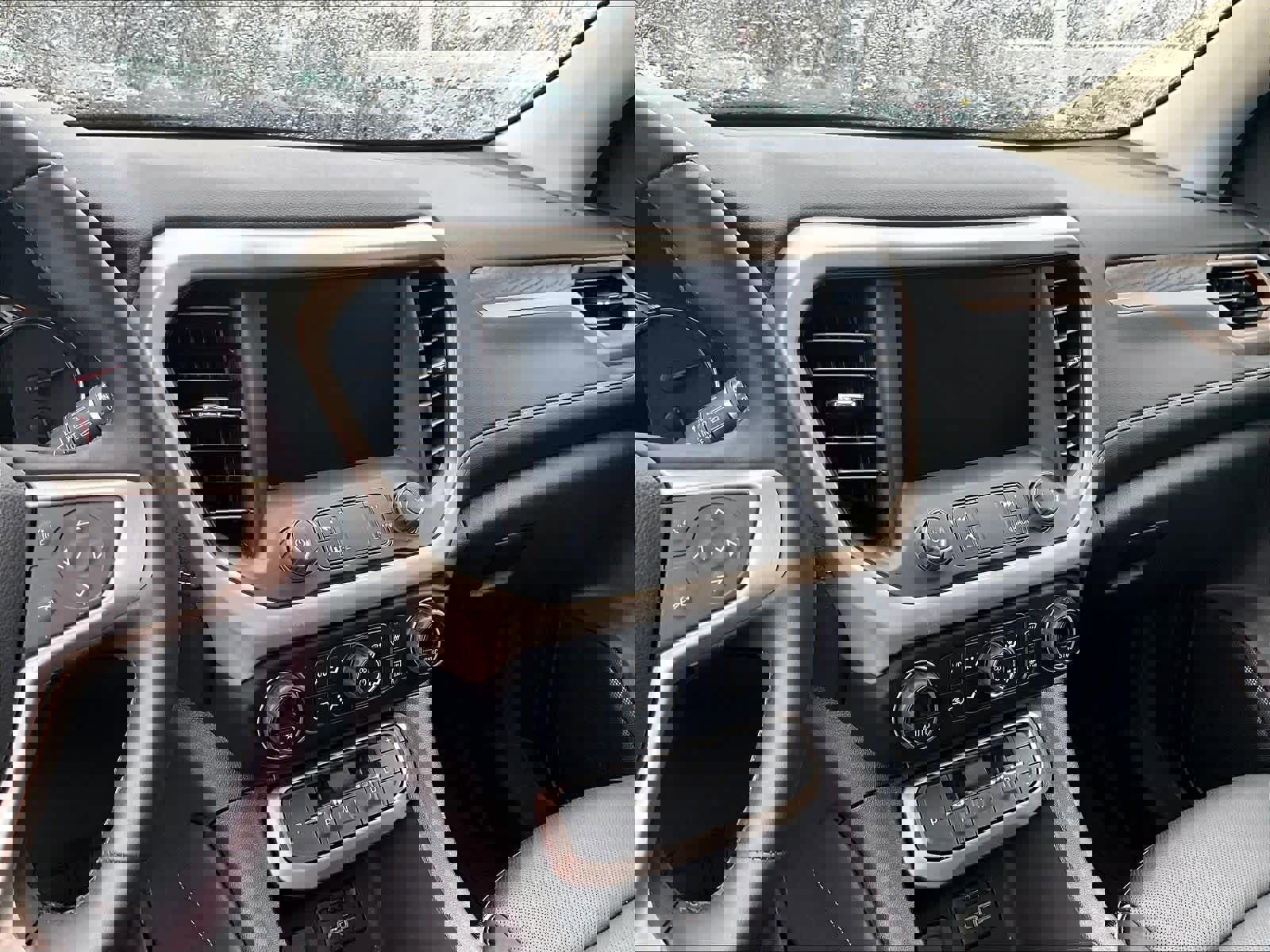 Used 2023 GMC Acadia Denali w/ Denali Ultimate Package AWD/4WD image 20