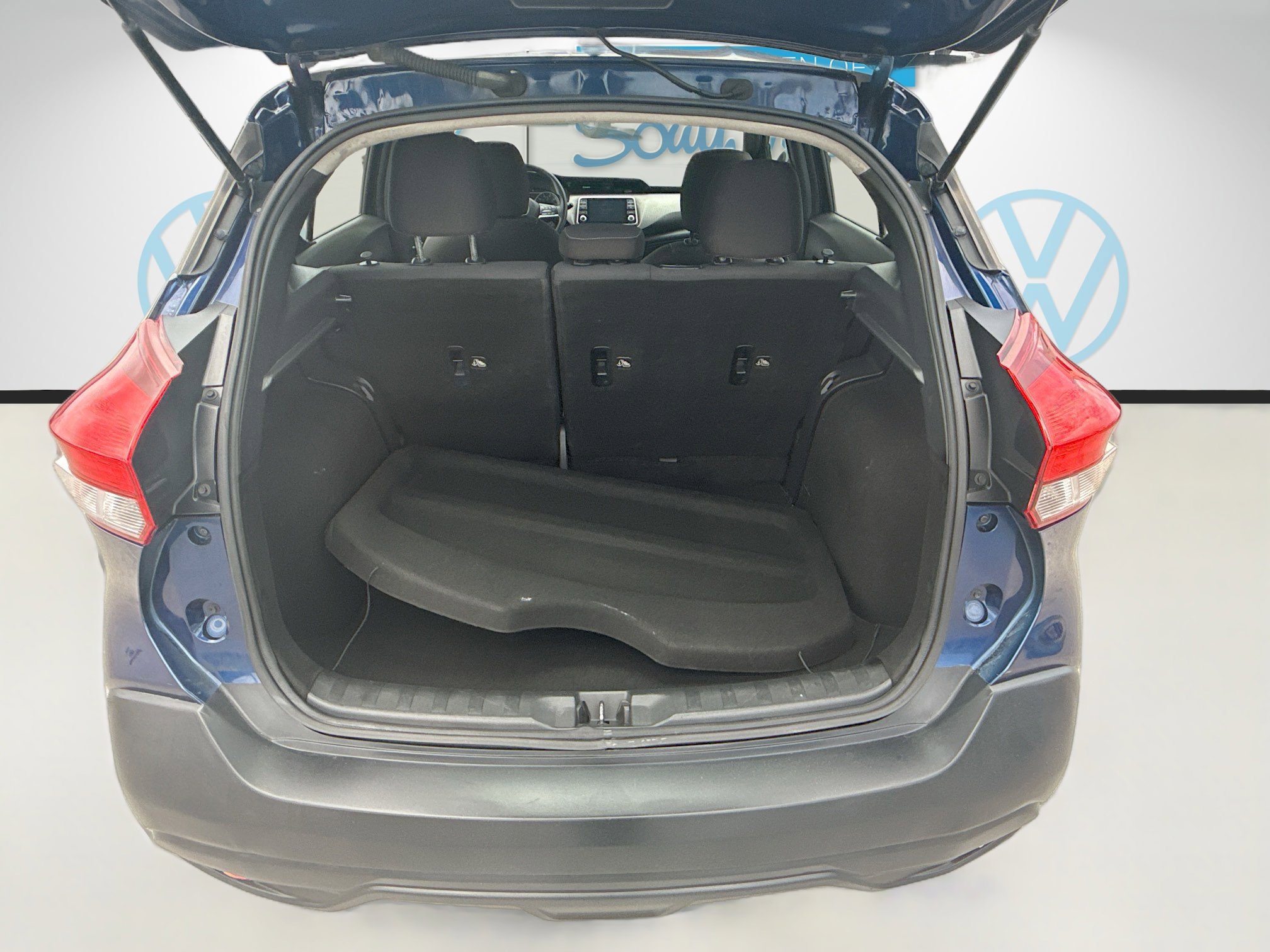 Used 2019 Nissan Kicks SR FWD image 25