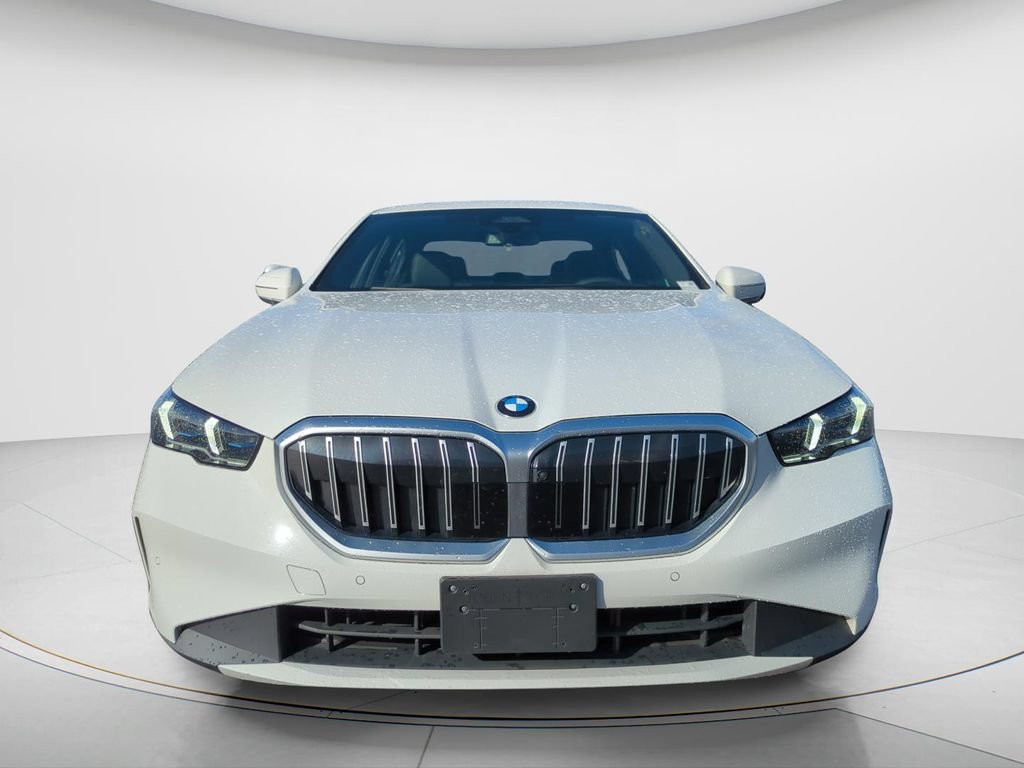 Used 2026 BMW 530i xDrive AWD/4WD image 2