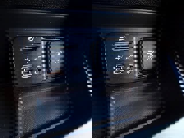 Used 2017 Jeep Cherokee Sport image 12