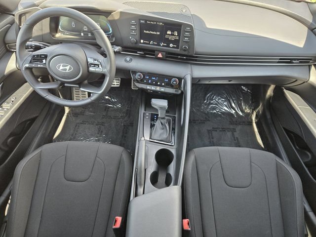 Certified 2025 Hyundai Elantra Sport FWD image 26