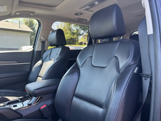 Used 2025 Kia Telluride S FWD image 13