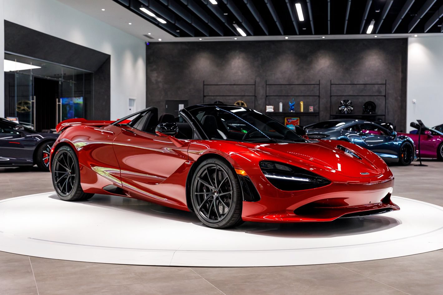 Used 2027 McLaren 750S Spider RWD image 46