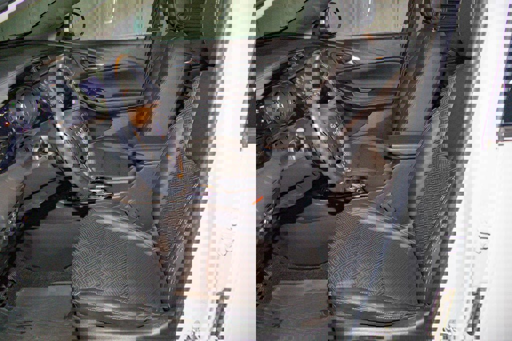 Certified 2023 Buick Encore GX Essence w/ Experience Buick Package image 12