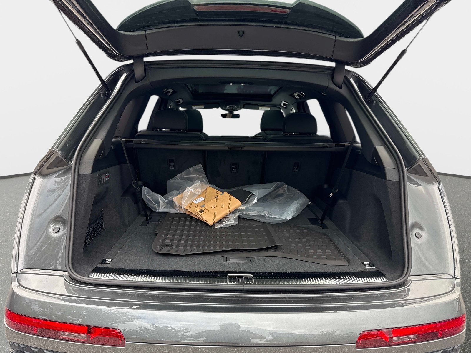 New 2026 Audi Q7 Premium Plus AWD/4WD image 9