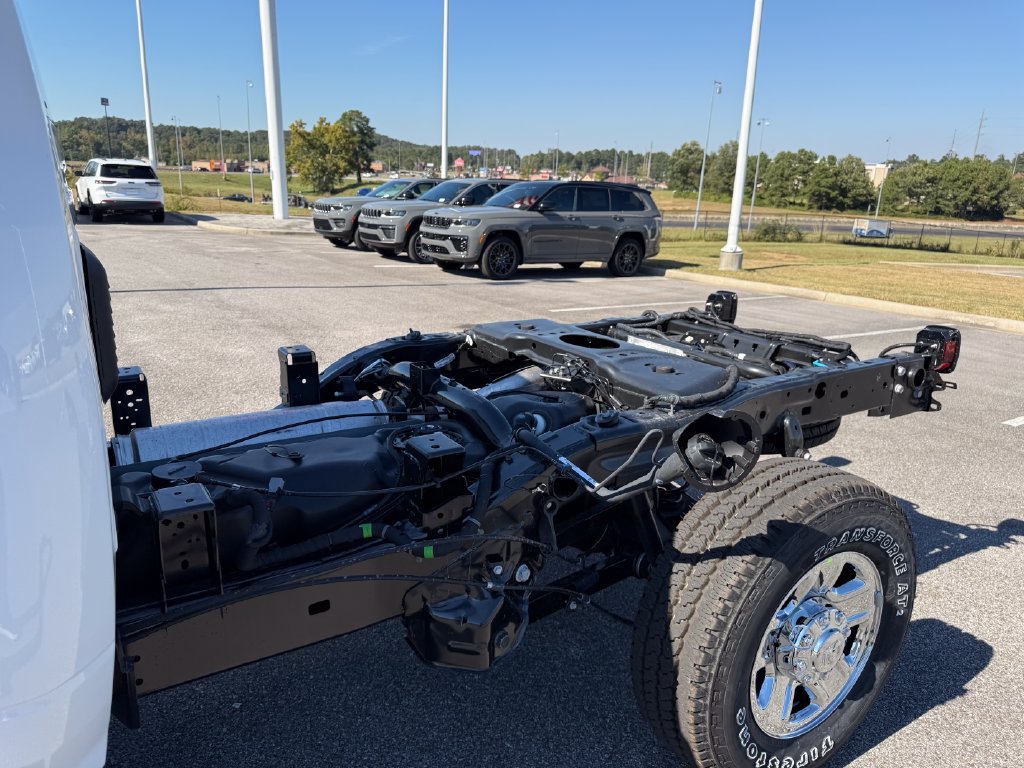 New 2027 RAM 2500 Tradesman w/ Chrome Appearance Group AWD/4WD image 21