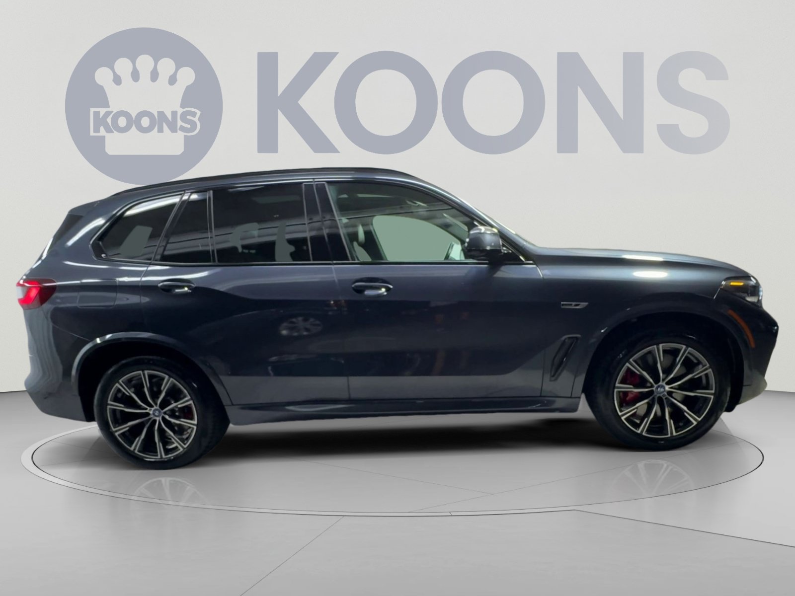 Used 2022 BMW X5 xDrive45e w/ M Sport Package AWD/4WD image 12