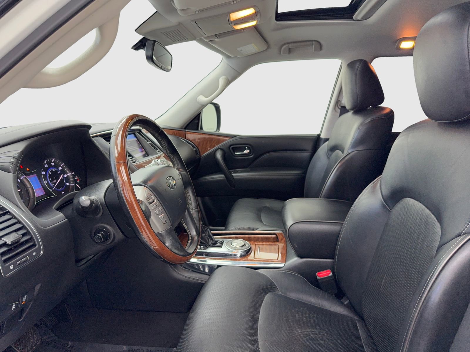 Used 2018 INFINITI QX80 2WD w/ Driver Assistance Package image 17