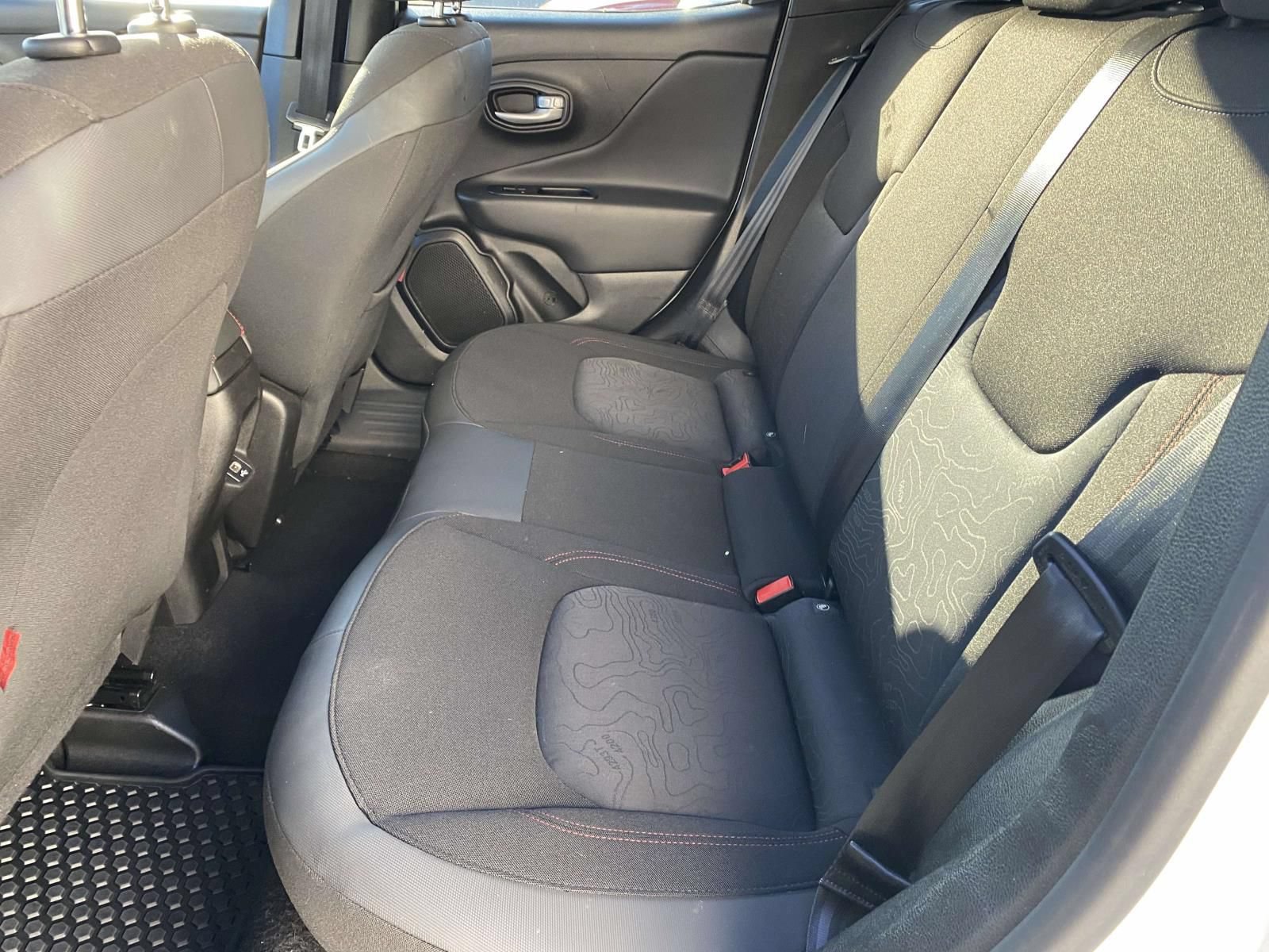 Used 2023 Jeep Renegade Trailhawk AWD/4WD image 21